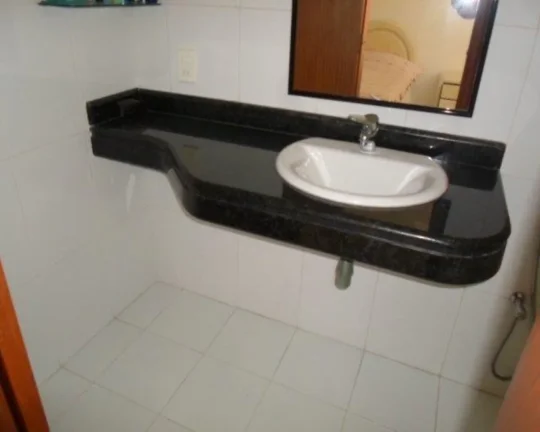 Imagem Apartamento à venda no Guarujá na Praia das Pitangueiras.