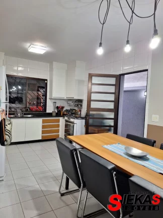 Imagem Imperdível: Casa à venda em São Paulo-SP, Vila Carrão. 3 quartos, 1 suíte, 1 sala, 1 vaga. 100m². Venha conferir!