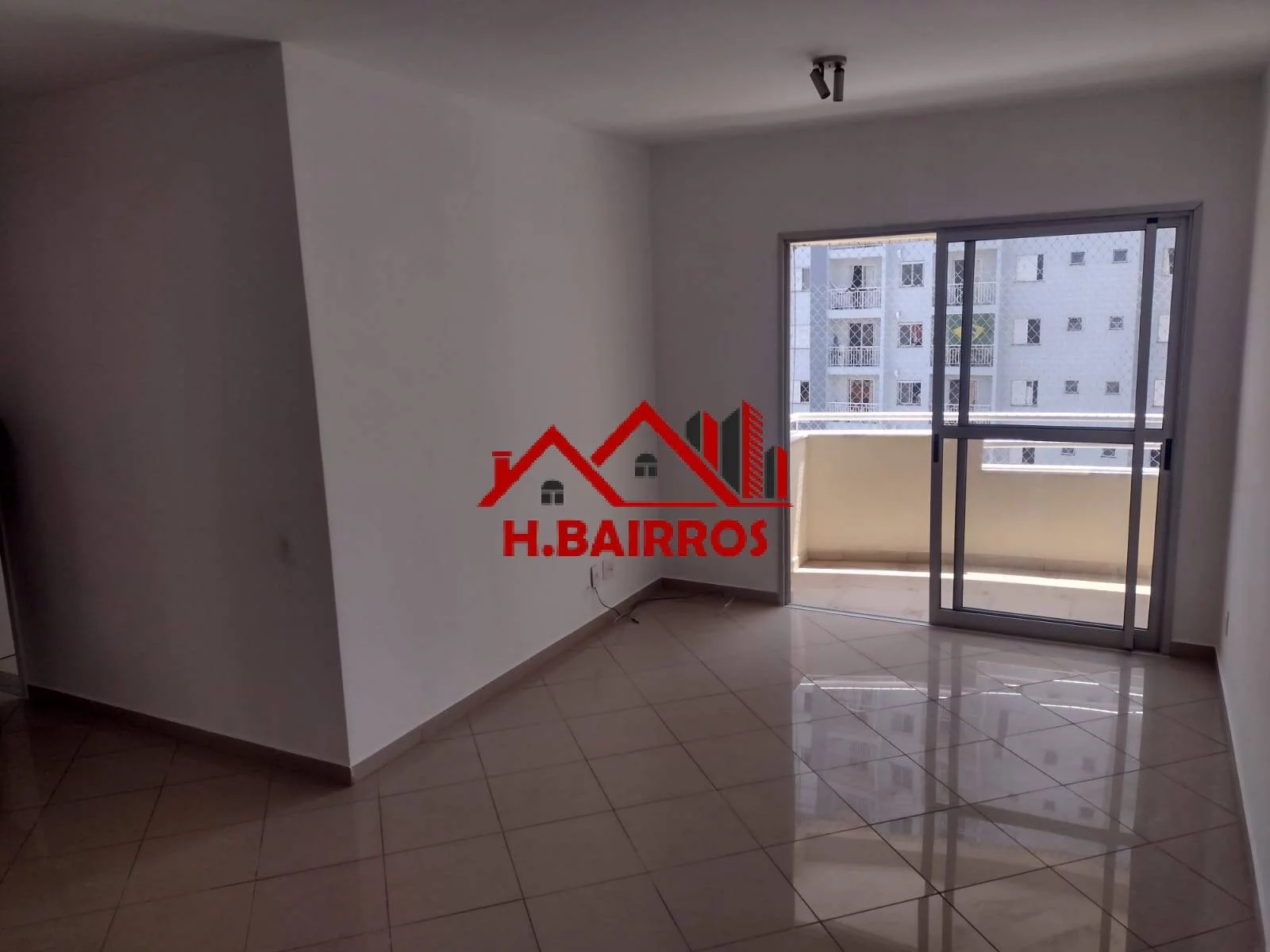 Imagem Apartamento com 03 Dormitórios, 01 Suíte à Venda - Monte Castelo