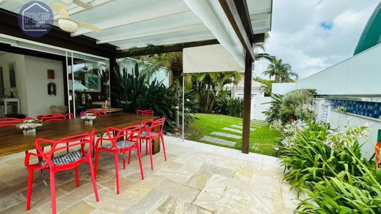 Imagem Casa Alto Padrão 4 dormitórios!