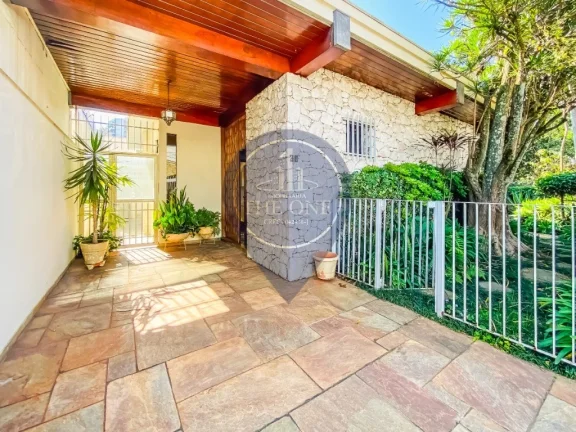 Imagem Imóvel de luxo à venda em São Paulo-SP: Casa de 4 quartos, 2 suítes, 2 salas, 6 banheiros, 5 vagas no Bosque da Saúde - 508m².