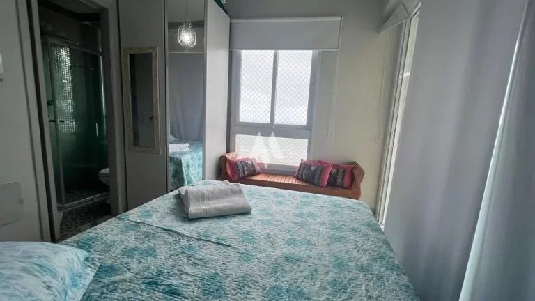 Imagem Apartamento 2 dormitórios mobiliado com vista para o mar na Pompéia – Santos/SP