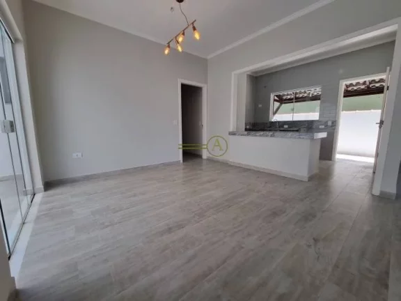 Imagem Casa reformada térrea, 100 metros da praia Piscina com cascata, luz de led