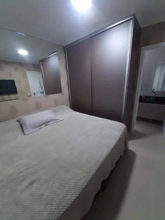 Imagem Terreno com Linda Casa não Averbada no Pinheirinho