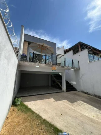 Imagem Casa com 3 dormitórios à venda, 120 m² por R$ 690.000,00 - Vila Maria - Lagoa Santa/MG