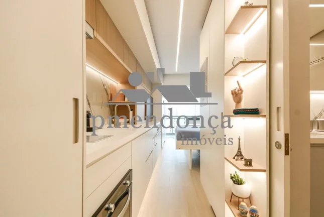 Imagem Apartamento na região de Pinheiros com 1 dormitório e 1 vaga, 30m²
