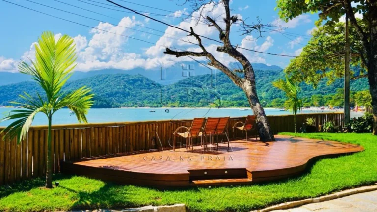 Imagem Casa pé na areia na Praia do Lázaro em Ubatuba!