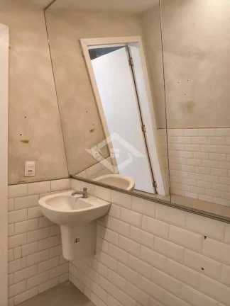 Imagem Loja Comercial de 80m² – Pronta para o Seu Negócio na Rua Aurelino Leal.