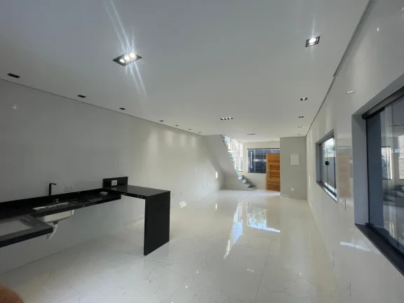 Imagem Casa com 3 Suítes e Piscina no Nova Jaguari