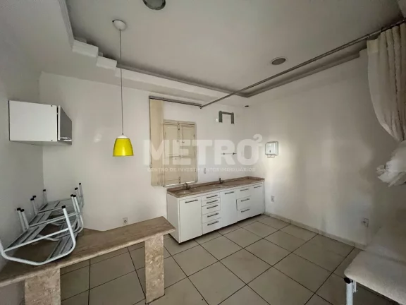 Imagem Clínica para VENDA, Lote 10x30, 04 salas, podendo expandir, Já com recepção