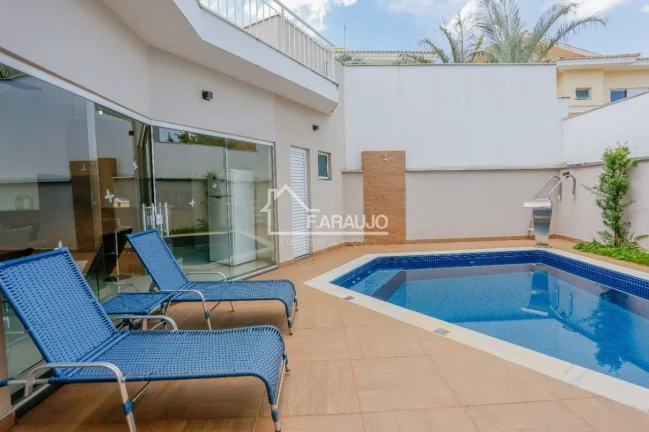 Imagem Casa em Condomínio à venda em Villa dos Inglezes com 330m² 3 suítes, 4 vagas