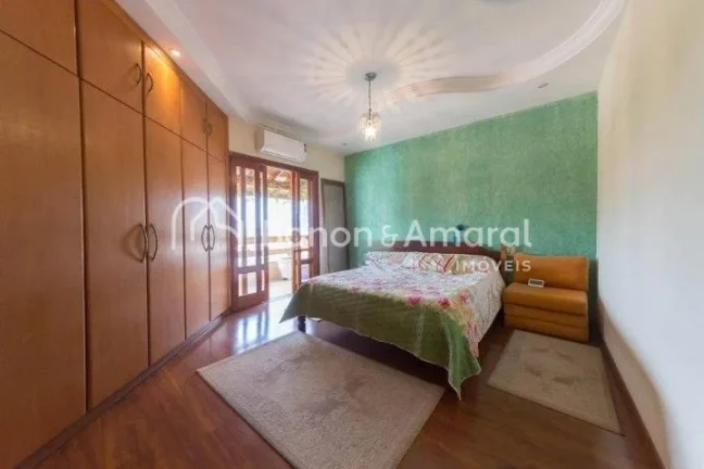 Imagem Localização privilegiada. Hall de entrada com escritório. Sala de estar, sala de jantar, lavabo, ...