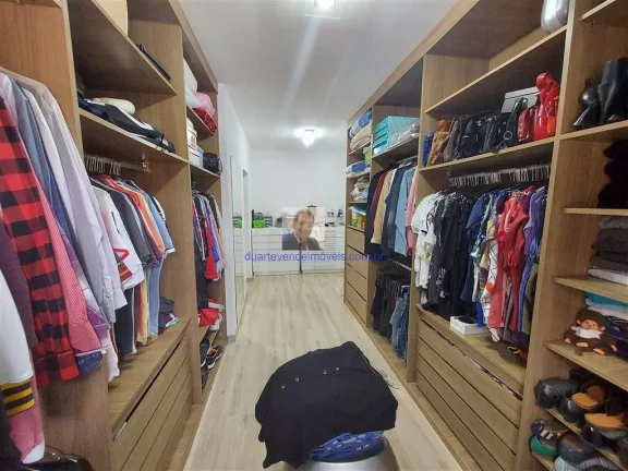 Imagem Aluga-se ou Vende-se Linda Casa 3 Suítes/1 Master no Cond. Vila Verde