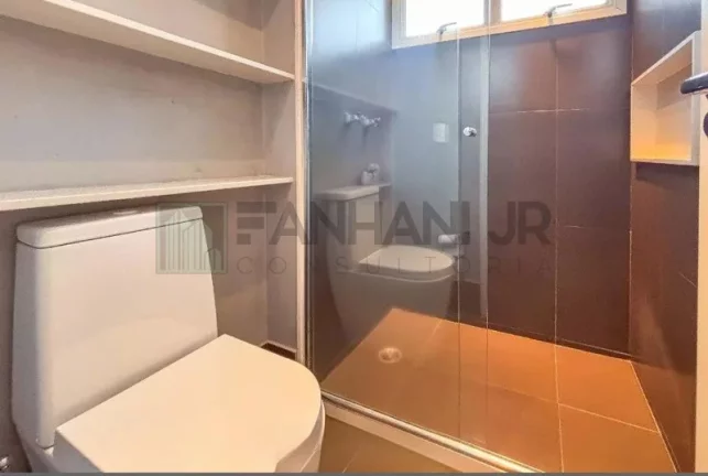 Imagem Venha conhecer o apartamento dos seus sonhos! Este incrível Loft Duplex está em excelente estado e possui características que vão te encantar. Ao ent