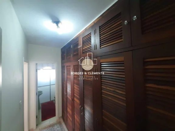Imagem Casa com 3 dormitórios à venda, 294 m² por R$ 1.500.000 - Vila Esperia