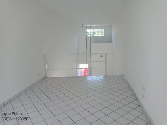 Imagem No Centro De Peruíbe Loja com Mezanino Disponível Para Locação. Oportunidade!!!