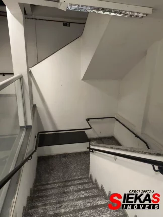 Imagem Galpão para locação no bairro Maranhão, São Paulo-SP: 6 salas, 4 banheiros, 1 vaga de garagem e 1.614m² de área.