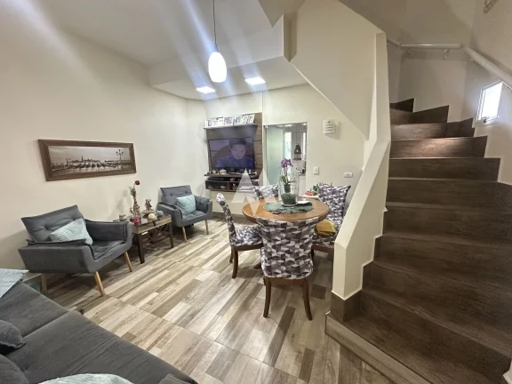 Imagem Casa Triplex com Churrasqueira, Solarium e 3 quartos em Santos!