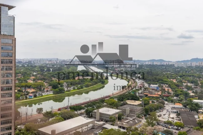 Imagem Cobertura com vista livre para a Marginal Pinheiros e um pôr do sol de tirar o fôlego. São 189m²...