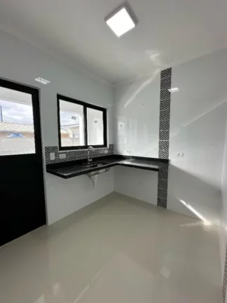 Imagem EXCELENTE OPORTUNIDADE!!! Casa de condomínio com 2 dormitórios!