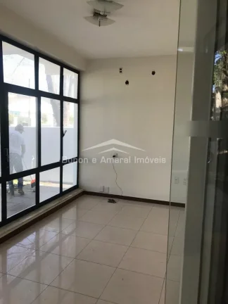 Imagem Casa comercial a venda Jardim Chapadão! 

Próximo a escola de Cadetes, essa casa tem duas entradas...