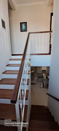 Imagem Casa Sobrado 4 Dormitórios (3 suítes), 3 Vagas, Condomínio Portal da Serra.