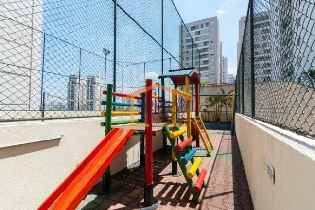 Imagem Apartamento com 70m², dispõe de 2 dormitórios, sendo 1 suite, 2 banheiros, sala, cozinha, area de...