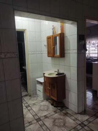 Imagem Sobrado à venda, 300 m² por R$ 650.000,00 - Vila Figueira - Suzano/SP