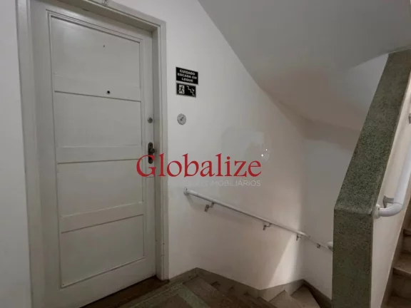 Imagem Apartamento com 1 dormitório no Embaré em Santos por R$ 270.000,00