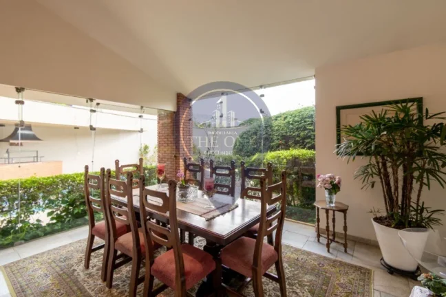 Imagem Espetacular casa à venda em São Paulo-SP, Alto de Pinheiros: 4 quartos, 4 suítes, 2 salas, 6 banheiros, 7 vagas, 495m².