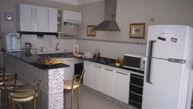 Imagem Sobrado com 3 dormitórios à venda, 280 m² por R$ 850.000,00 - Santa Terezinha - São Bernardo do Campo/SP