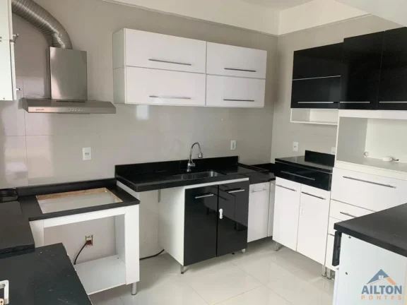 Imagem Casa Duplex com 3 Quartos à Venda na praia do Morro - Guarapari/ES