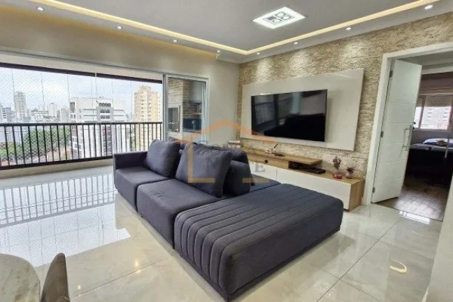 Imagem Apartamento com 9 anos de construção, totalmente reformado, com 4 dormitórios, sendo 2 suítes. C...