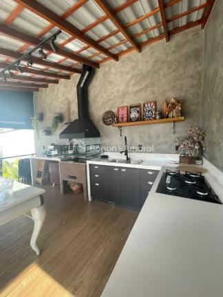 Imagem Linda e aconchegante casa, com 3 quartos sendo 1 suíte, 1 banheiro social, 1 lavabo com armário pl...