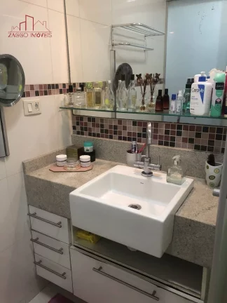 Imagem Casa no Condomínio Andreas - 4 dorms - 200m²