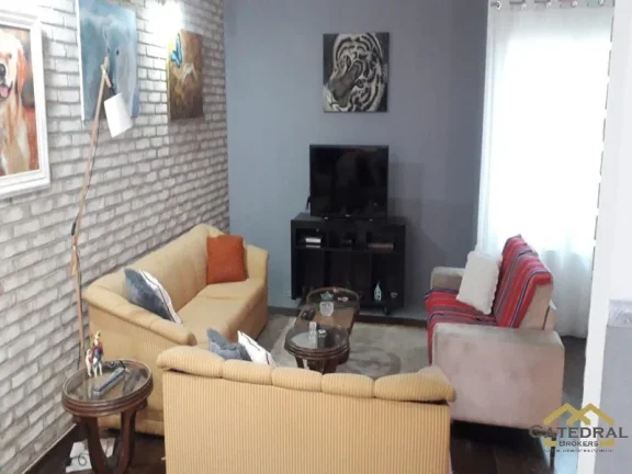 Imagem Casa à Venda com 241m² por R$ 990.000,00 - Vila Vianelo - Jundiaí/SP