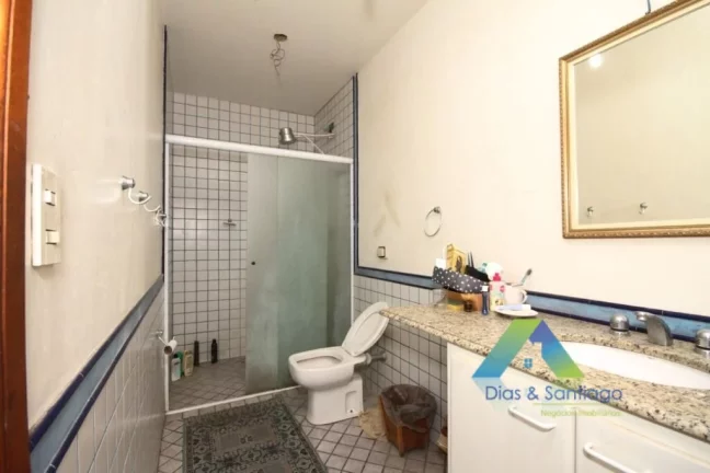 Imagem VILA GUMERCINDO Casa 4 dormitórios, 2 vagas com excelente localização e valor !!!
