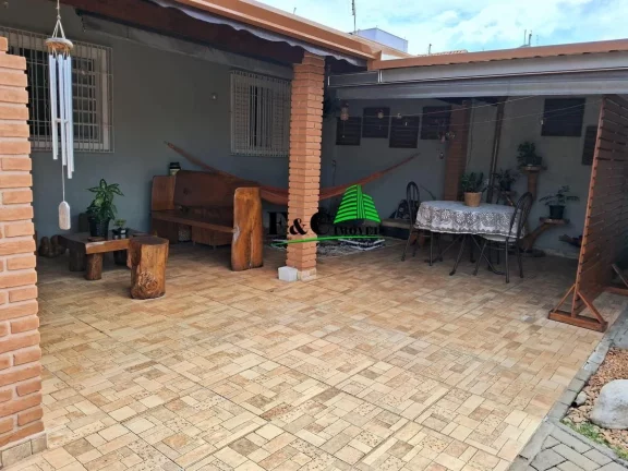 Imagem Casa para Venda em Mogi Mirim, Jardim Itapema, 2 dormitórios, 2 banheiros, 2 vagas