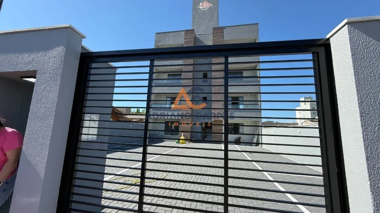 Imagem Apartamento NOVO de dois dormitórios, sendo uma suíte, sacada com churrasqueira e uma vaga de garagem no bairro de Gravatá, em Navegantes -
