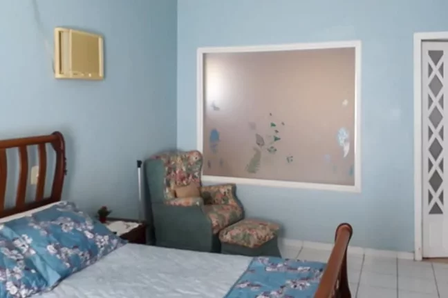 Imagem Praia do Guaiúba - Excelente casa há uma quadra da praia - OPORTUNIDADE !!!
