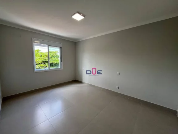 Imagem Apartamento impecável, no canal 6 de frente, 2° andar com sacadinha. 2 quartos sendo 1 suite e vaga