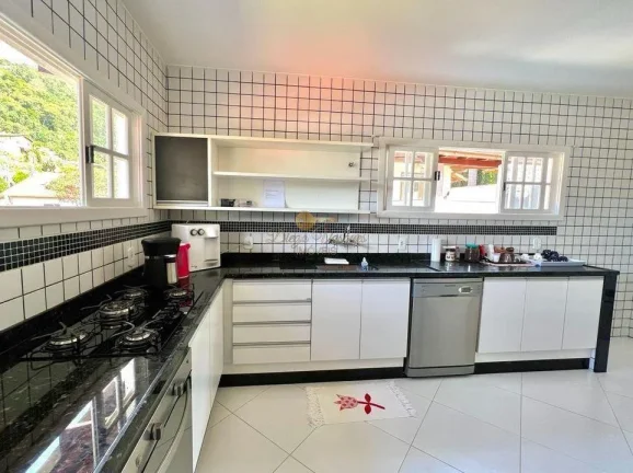 Imagem Casa para Venda em Teresópolis / RJ no bairro Golfe