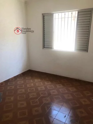 Imagem Sobrado à Venda em Santo Andr?(C) com 2 dormitórios , sala, cozinha, banheiro e lavanderia,com garagem coberta para dois carros. Fundos com quintal gran
