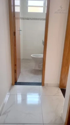 Imagem Condomínio em Praia Grande, com 2 quartos, opções com sacada, sobrado e quintal!