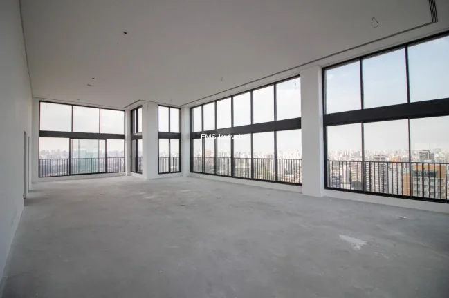 Imagem Cobertura em Moema, com 7 vagas e 548,29 m²