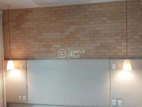 Imagem Excelente apartamento, com 240m² bem distribuídos, amplo living com varanda em L, lareira e uma vi...