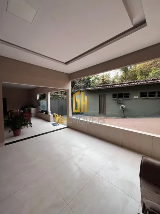 Imagem CA1661Área de 1060m2 com 3 casas no setor rodoviário A casa principal possui - 3 quartos - Sala - ...