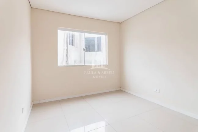 Imagem Casa com Terreno de 70m² e 101m²de área útil São 3 Dormitórios, 2 Banheiros, Sacada, 2 Vagas, Quintal no Bairro Casa Branca, Santo André