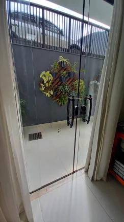 Imagem Vendo este lindo apto no bairro Conego, Nova Friburgo.