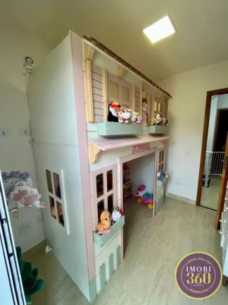 Imagem Lindo e espaçoso sobrado de condomínio
